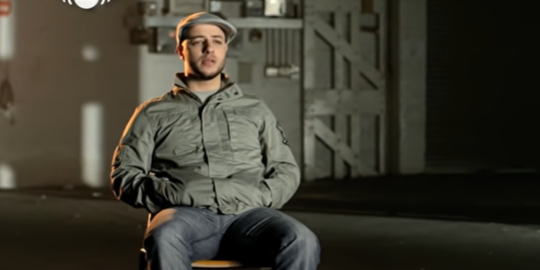 Lirik Lagu dan Terjemahan Alhubbu Yasood (Cinta Kan Menang) - Maher Zain