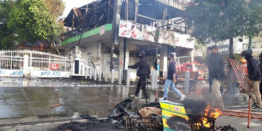 Polisi Buru Perusakan Kafe Legian Malioboro saat Demonstrasi Tolak Omnibus Law