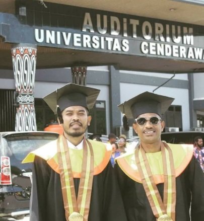 tak gengsi jadi abang odong odong demi biaya kuliah pemuda ini akhirnya wisuda