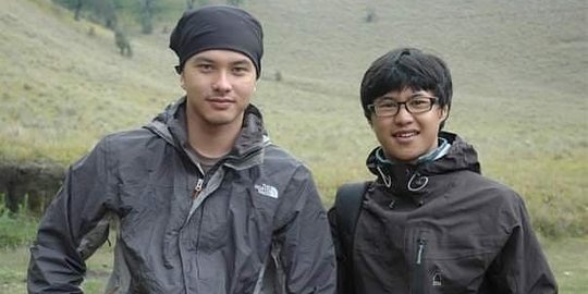 Dikenal Sebagai Pecinta Alam, Ini Deretan Artis yang Pernah Mendaki Gunung Semeru