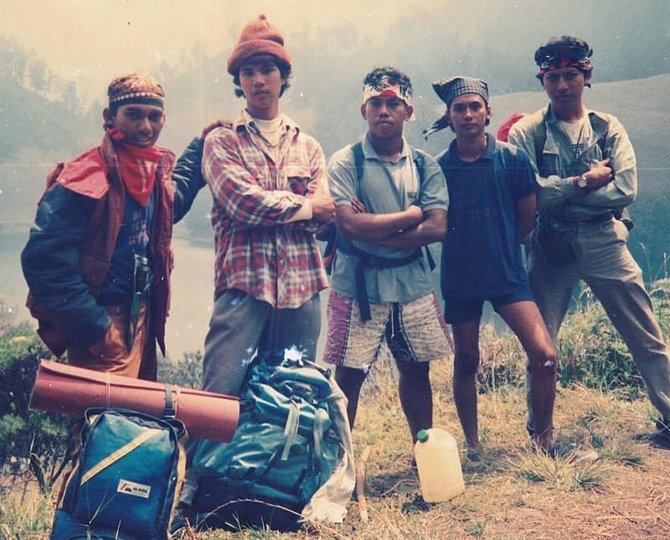 artis naik gueung semeru