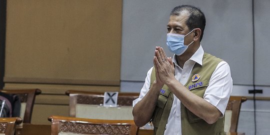 Doni Monardo Tinjau Lokasi Pengungsian Erupsi Gunung Ile Lewotolok