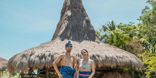 Jadi Destinasi Wisata Favorit Para Seleb, Ini Potret 4 Artis saat Liburan di Sumba
