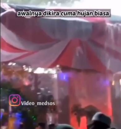 pesta pernikahan porak poranda diterjang hujan bada