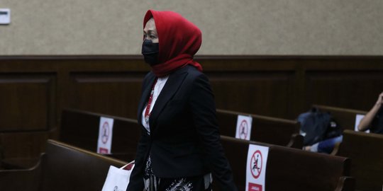 Anita Kolopaking dan Rahmat Bersaksi di Sidang Andi Irfan Jaya