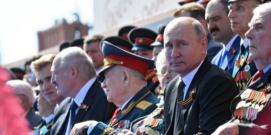 Putin Perintahkan Program Vaksinasi Covid-19 di Rusia Dimulai Pekan Depan