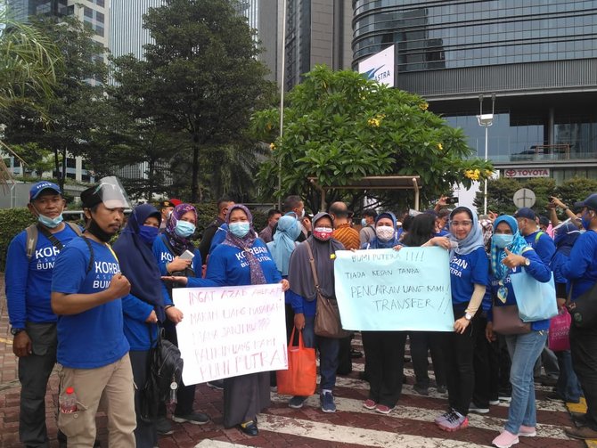 aksi demo pemegang polis asuransi ajb bumiputera