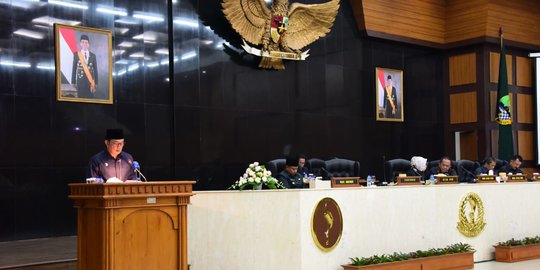 Delapan Jam Penyidik KPK Geledah Gedung DPRD Jabar