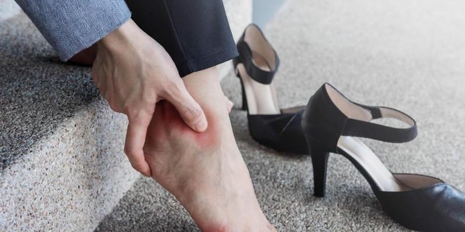 Menyebabkan Kaki Tiba-Tiba Mengalami Kram