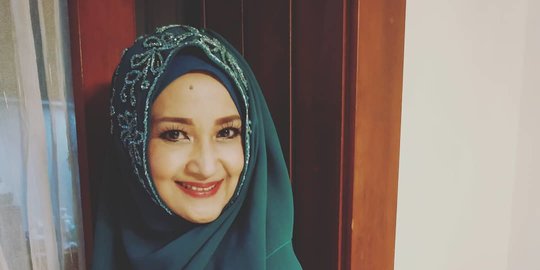 Lama Tak Terlihat di Layar Kaca, Ini Potret Pedangdut Itje Trisnawati Makin Cantik