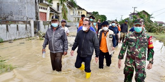 Terparah Sejak 20 Tahun Terakhir Ini 3 Fakta Banjir Di Kampung Lalang Medan Merdeka Com