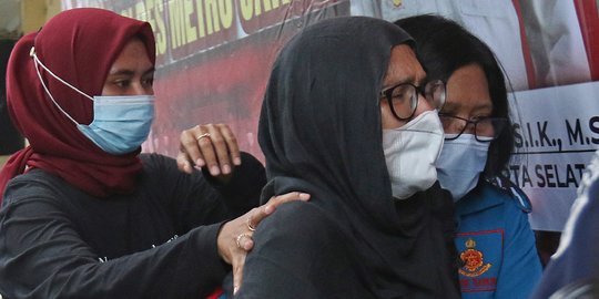 Tangis Iyut Bing Slamet Saat Ditangkap Polisi Terkait Narkoba