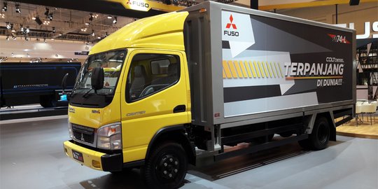 Cerita 50 Tahun Mitsubishi Fuso dari Raja Jasa Kurir Indonesia