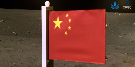 China Jadi Negara Kedua di Dunia Berhasil Tancapkan Bendera di Bulan