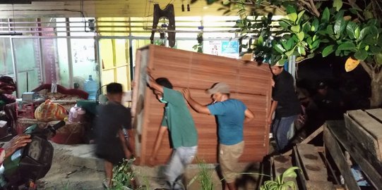 Beda Pilihan di Pilkada, Tiga Keluarga Diusir dari Rumah Kontrakan