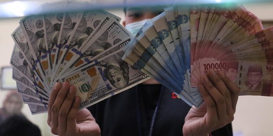 ICW Curiga Program Lain di Kemensos saat Pandemi Covid-19 Dijadikan Bancakan