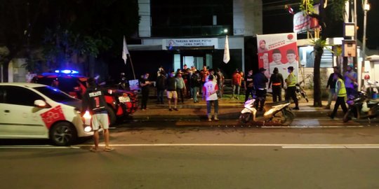 Posko Paslon Erji di Surabaya Dirusak Ratusan Orang Tidak Dikenal