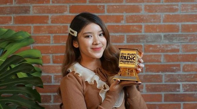 musisi indonesia yang menang penghargaan global