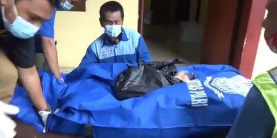 Jasad Korban Mutilasi di Bekasi Dibawa ke RS Polri untuk Diautopsi