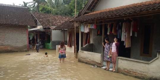 Puluhan Rumah dan Pabrik Tahu di Lebak Terendam Banjir