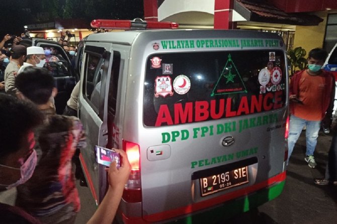 ambulans fpi bawa jenazah 6 laskar