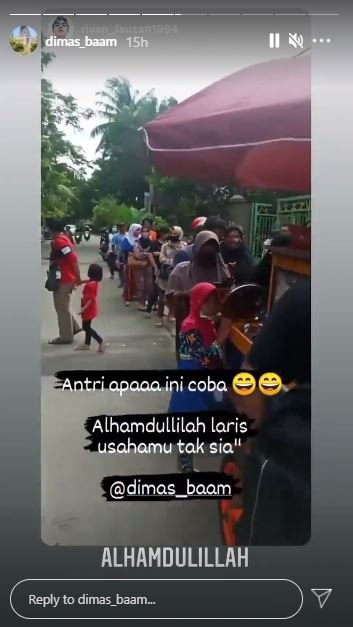 potret antrean panjang pembeli bakso bapak dimas ahmad