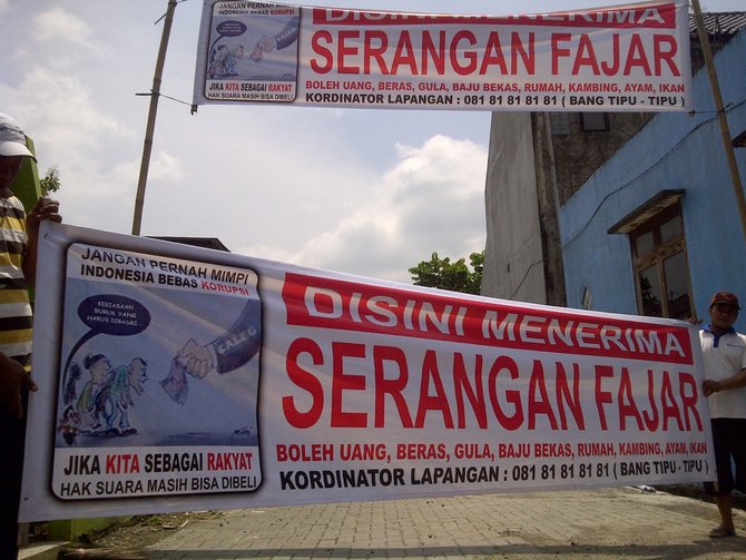 spanduk serangan fajar