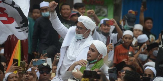 Rizieq Syihab dan Jejak Kerumunan yang Berujung Status Tersangka