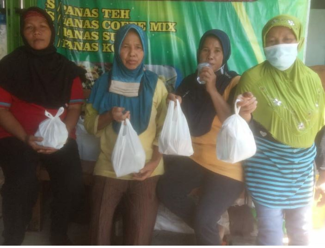 nasi bungkus untuk buruh gendong