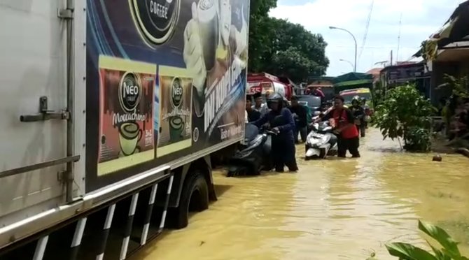 dua kota di madura kebanjiran