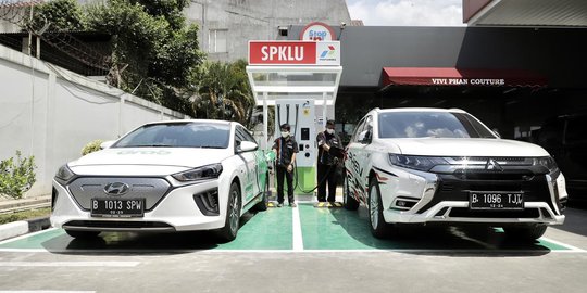 Kado HUT ke-63, SPBU Listrik Komersial Pertama Pertamina Mulai Beroperasi