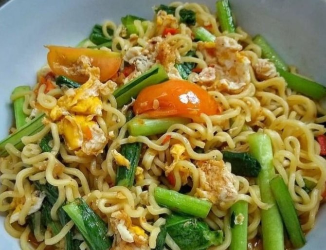 resep olahan mi instan bisa dijadikan bisnis kuliner