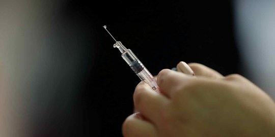 Tim Uji Klinis: Efek Samping Vaksin Covid-19 Tidak Ada yang Serius