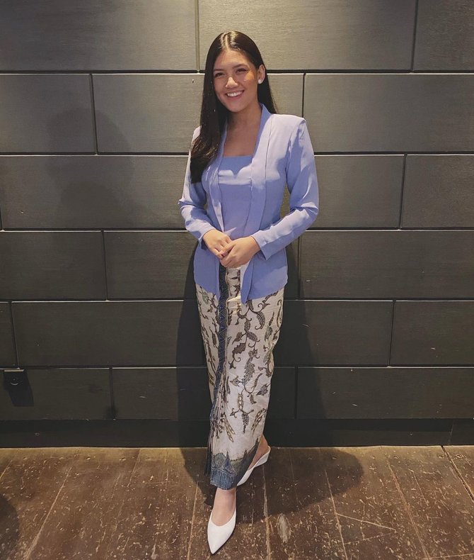 monita tahalea