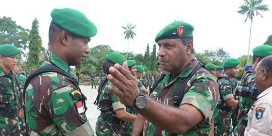 Jejak Cemerlang Letjen Herman Asaribab, Putra Asli Papua Tempati Posisi Tinggi di TNI