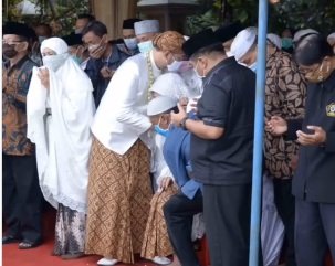 kisah sedih dialami perempuan yang ditinggal ayahnya