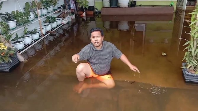 kesal kampungnya dijadikan tempat bikin konten banjir ini curhat pilu pria di sumut