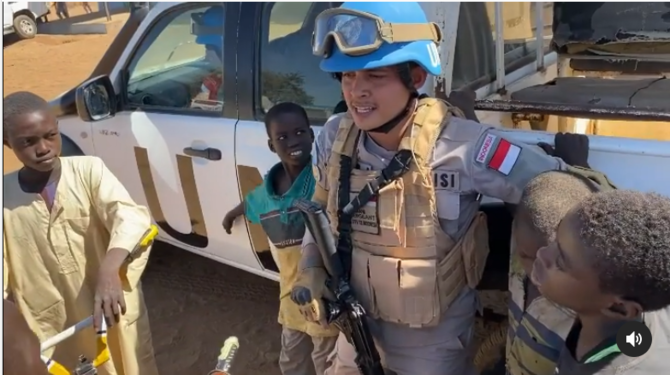 polisi ganteng asal aceh ngajari ngaji anak anak sudan