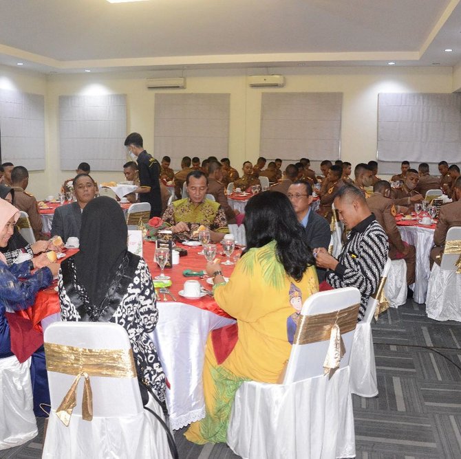 table manner para taruna potret enzo jadi sorotan