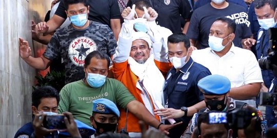 5 Tersangka Kerumunan Petamburan Tak Ditahan & Dikenai Wajib Lapor, Ini Alasan Polisi