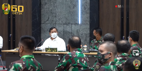Menhan Prabowo Kuliahi Para Jenderal TNI, Baru Datang Langsung Diberi Hormat