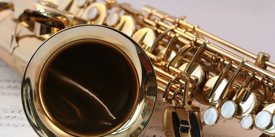 Lirik Lagu Menyesal Ressa Herlambang