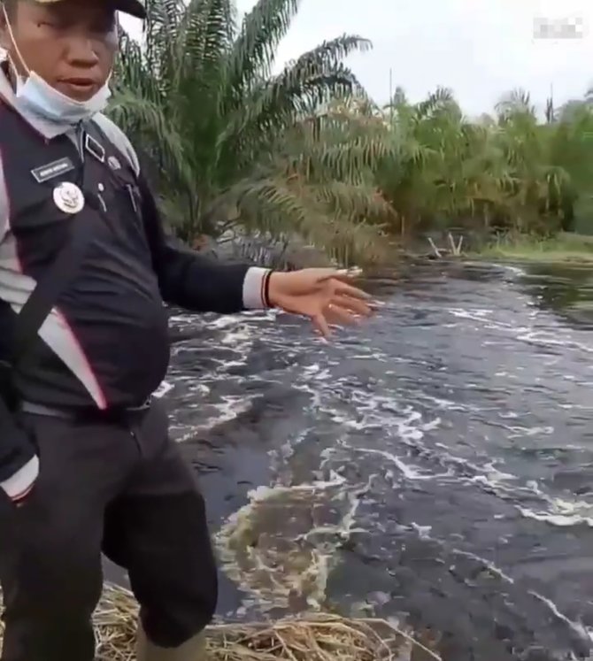 sudah sebulan desanya terendam banjir kades di asahan ini nangis minta bantuan