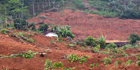 Tanah Ambles Rusak 9 Rumah di Dusun Situ Cilacap, Ini 4 Faktanya