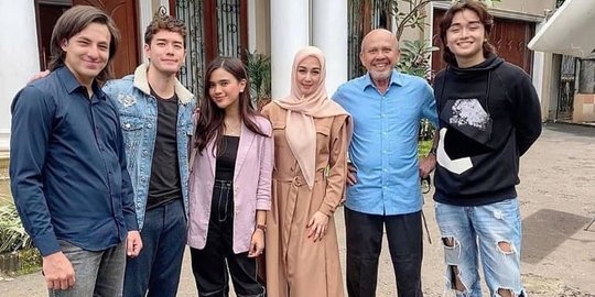 Penuh Kekompakan, Ini Potret Pemain Dia Bukan Manusia SCTV di Balik Layar