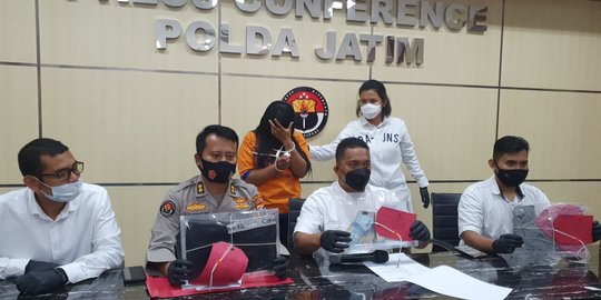 Sediakan Pemandu Lagu 'Bookingan', Mami Semi di Sidoarjo Diringkus Polisi