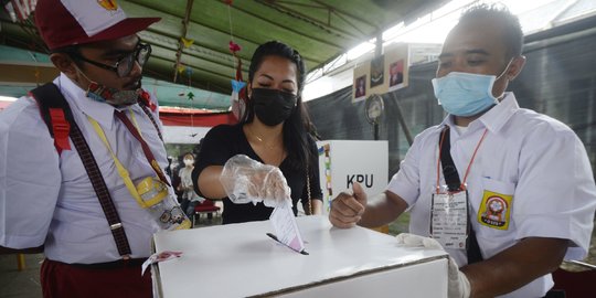 Survei SMRC: 46% Masyarakat Berpendidikan Tinggi Tak Memilih di Pilkada Serentak