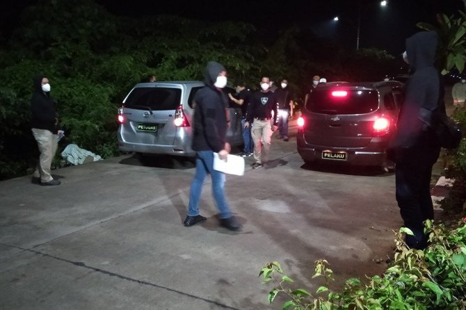 rekonstruksi bentrok polisi dengan fpi di tol cikampek