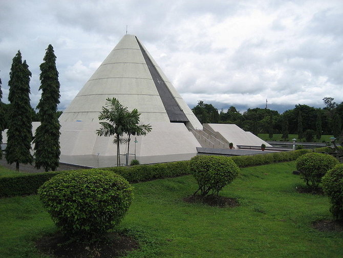 monumen yogya kembali