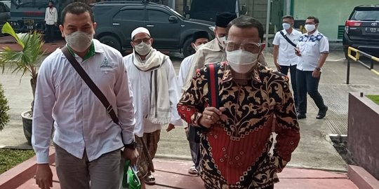 Keluarga Serahkan Foto & Video Kondisi Terakhir 6 Laskar FPI ke Komnas HAM